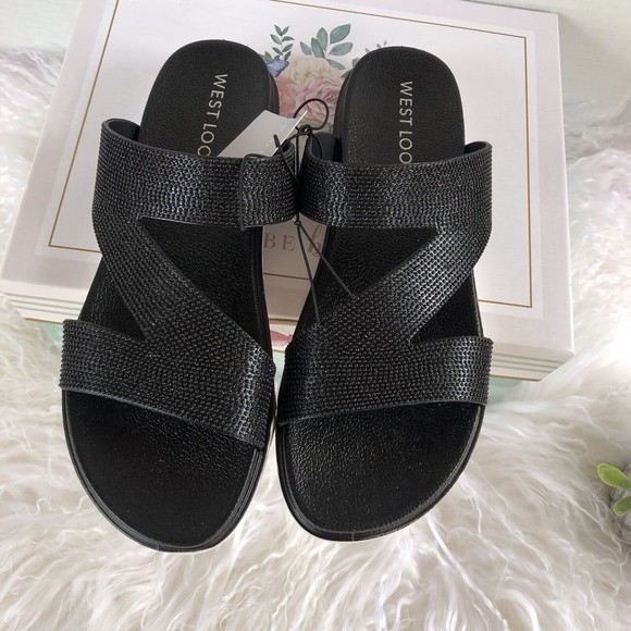 West Loop Slip On Women’s Sandal Size Small 5/6 NWT Black Soft - Picture 10 of 16